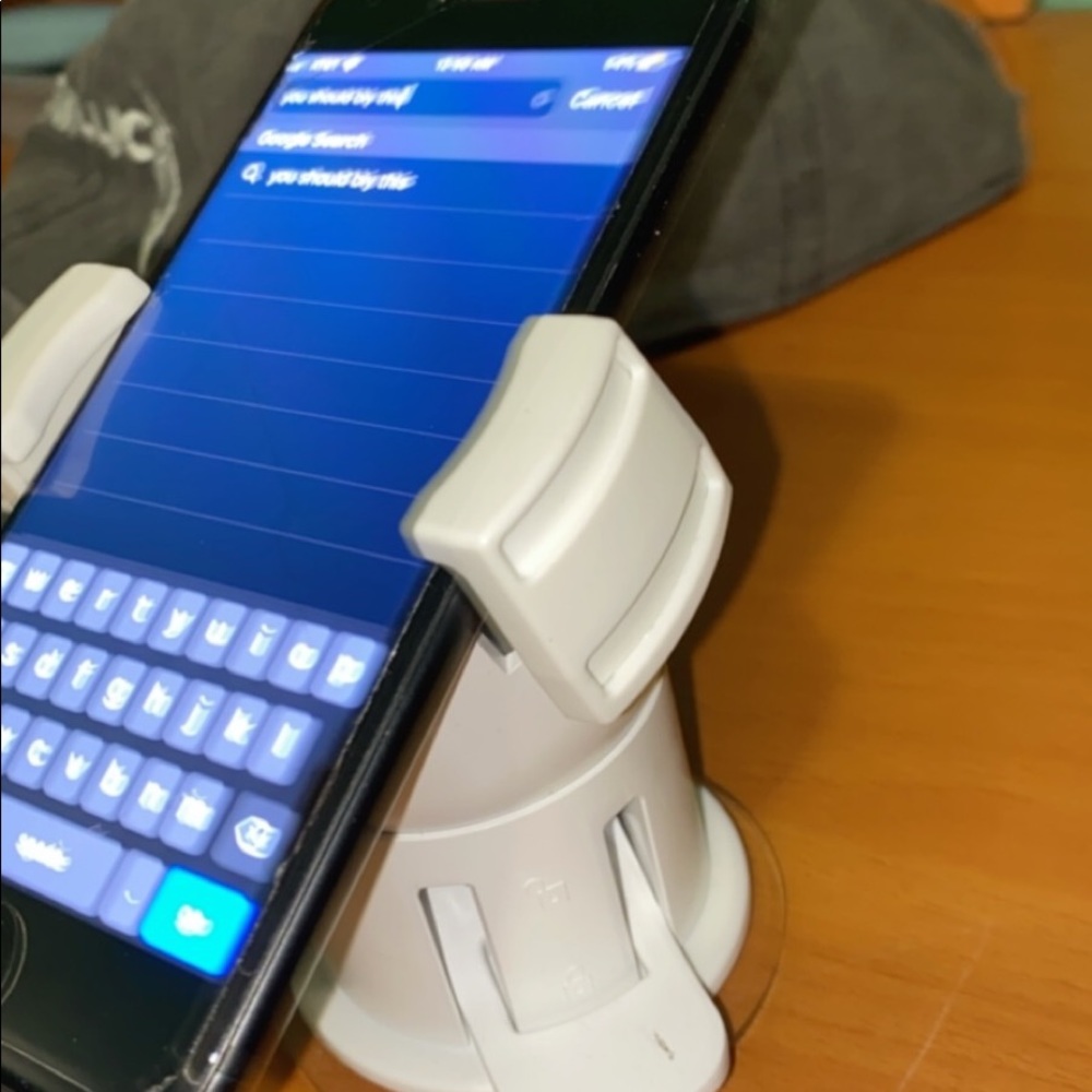 Phone stand - Picture 2 of 3